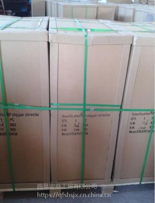 高效移動(dòng)樹枝粉碎機(jī) 6.5馬力汽油動(dòng)力與泡沫造粒機(jī)的多重應(yīng)用解析